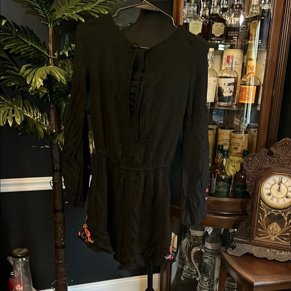 American Eagle Black Floral Embroidered romper - Picture 8 of 8